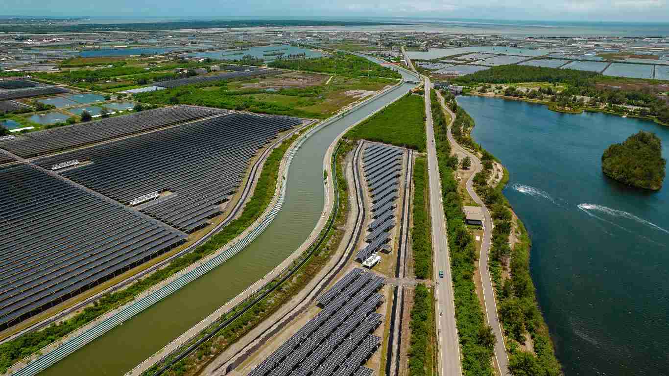 2468BET能源事业提供智慧能源管理、、太阳能监控管理、、全方位电厂建置及运维解决方案，，，并拥有管理超过6000案场的经验